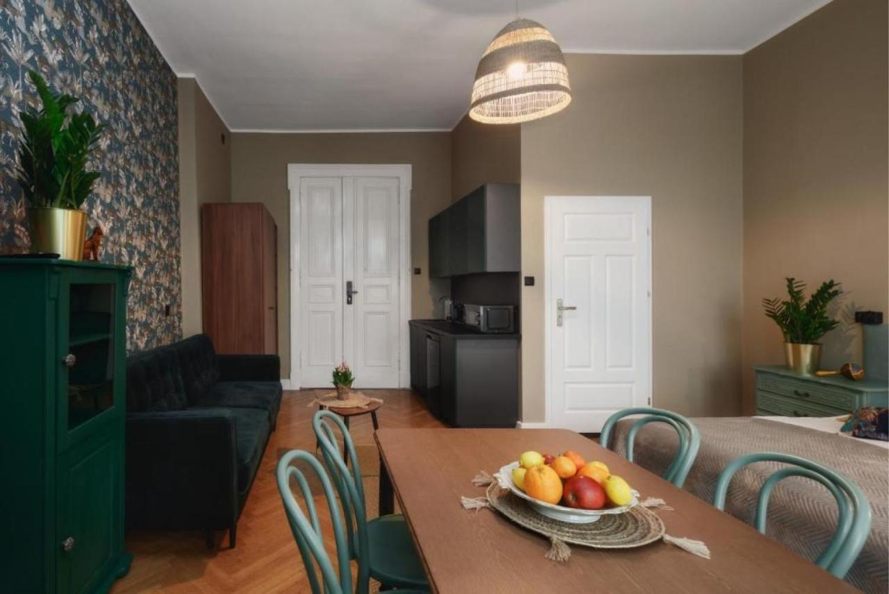 Apartamenty Piotrkowska 82 By Good Time Łódź Exteriör bild